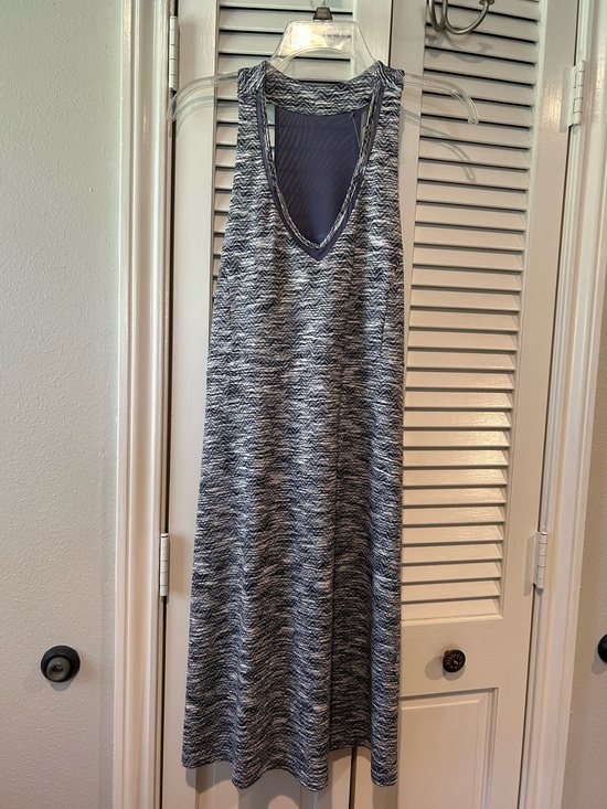 MPG Dresses & Skirts - MPG Marled Gray-Blue Sleeveless V-Neck Travel Dress